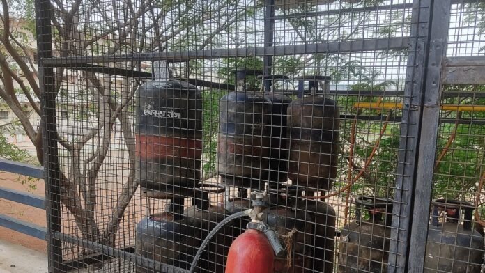 रसोई गैस के LPG सिलेंडर