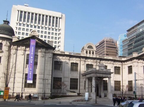 Bank of Korea Holds Rate at 3% After Two Hikes, Keeps Further Tightening in View
