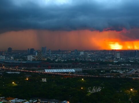Thailand Warns of Heavy Rain Through October 25, Including Bangkok