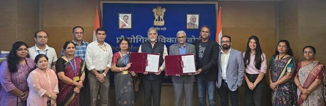 Officials at the TDB and QNu Labs agreement announcement in the DST release dated October 16, 2026