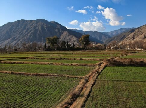 Pakistan Bombs Kunar and Helmand in Afghanistan; UN Says 10 Civilians Killed, Islamabad Claims 22 Militants Dead