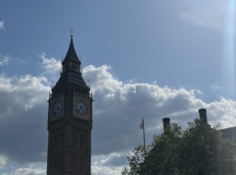 UK Clocks Go Back: What Changes for Calls and Travel from India